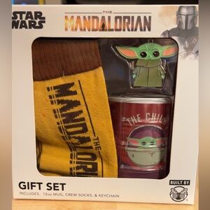 Star Wars Mandalorian Gift Set with Mug, Socks, and Keychain